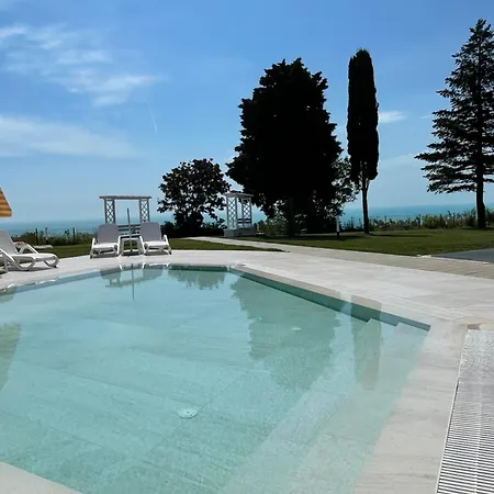 Allure Panoramicsea View,pool & Spa,free Parking,varna Золотые Пески