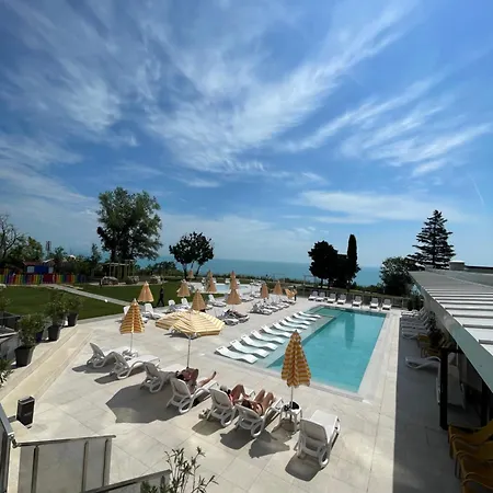 Allure Panoramicsea View,pool & Spa,free Parking,varna Золотые Пески